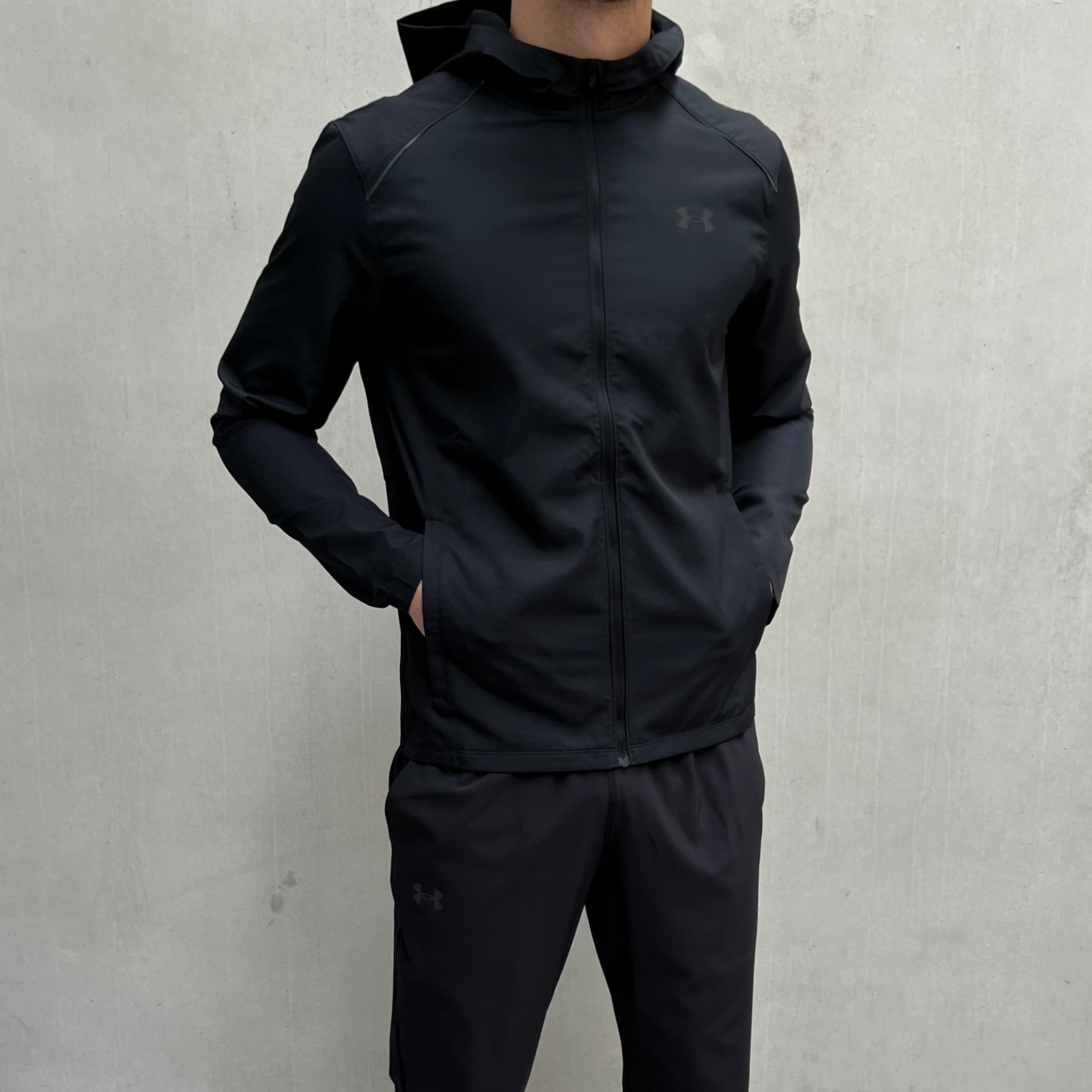 定価¥17.050 未使用【UNDER ARMOUR】薄手セットアップ　ブラック 未使用【UNDER ARMOUR】薄手セットアップ ブラック｜Yahoo