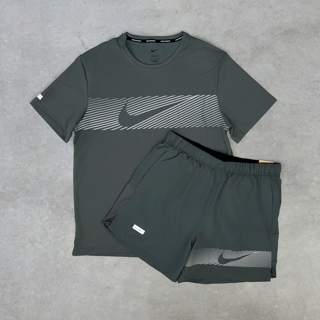 Nike Miler Flash Reflective Short Set Grey
